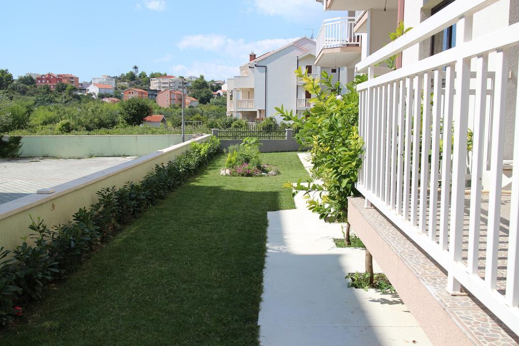 Holiday Apartments & Rooms สปลิท ภายนอก รูปภาพ