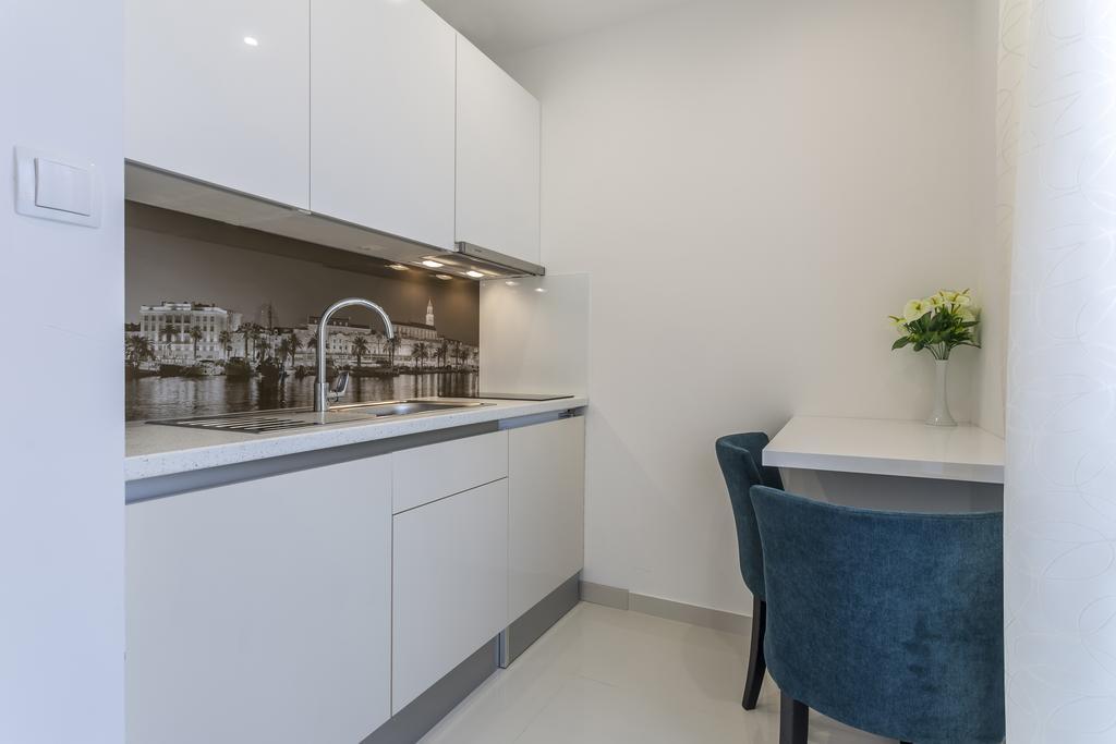 Holiday Apartments & Rooms สปลิท ภายนอก รูปภาพ